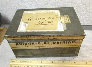 Vintage Dose mit handgeschriebenen Papieretiketten, Kampfer auf Deckel, Chinin an den Seiten - Bild 1 von 9