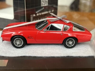 RARE GHIA 230S 1/43 CAR MODEL IN RED BY MATRIX MODELS - GIFT VERSION. - Image 1 of 4