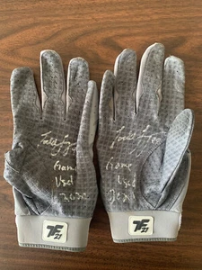 Todd Frazier MLB Signed Game Used Auto + Inscription Batting Gloves 2021 Rangers - Picture 1 of 6