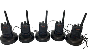 Lot of 5 Motorola BPR40 Two Way Radio with 5 Charger AAH84RCS8AA1AN Tested AAA - Picture 1 of 14
