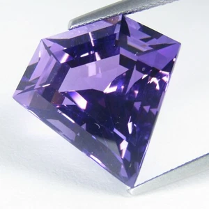 16,45 Karat Wow fein einzigartig natürlicher Amethyst ausgefallene Diamantform Kollektion REF VDO - Bild 1 von 6
