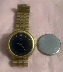 Vintage Herren Givenchy Paris Uhr goldfarben Edelstahl schwarzes Zifferblatt LESEN - Bild 1 von 9