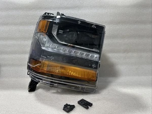 OEM! 2016-2018 Chevrolet Silverado 1500 Xenon HID Headlight RH Right Passenger - Picture 1 of 12