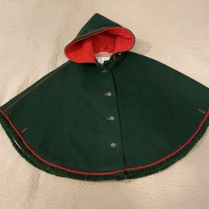 Vintage Wool Cape Poncho Green Fringed Johnod Vienna Hooded Austria Child’s 50/6 - Picture 1 of 4