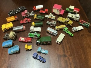 JOB LOT OF DIECAST LORRIES TRUCKS VANS OLD ASSORTMENT AS PICS CORGI ETC - Picture 1 of 14