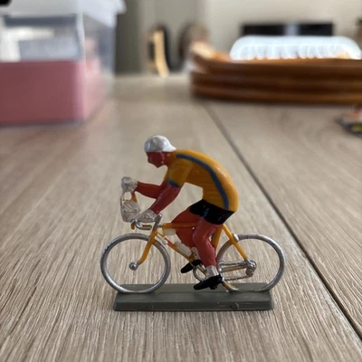 STARLUX /  LE MONDE CIVIL  / LES COURSES CYCLISTES   :  COUREUR CYCLISTE - Photo 1/4