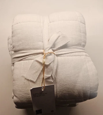 Quince European Linen Box Quilted Sham Set / White / Standard (Damaged Packaging - Image 1 of 4