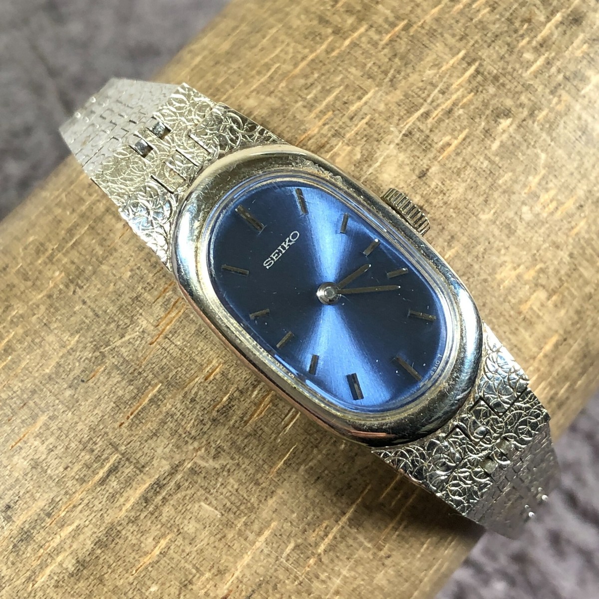 SEIKO オーバル型掛時計 クラシック SEIKO オーバル型掛時計 クラシック Amazon.co.jp: セイコー