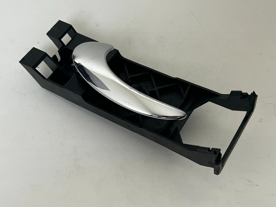 JAGUAR XJ8 2000 LADO IZQUIERDO DELANTERO TRASERO INTERIOR CONDUCTOR MANIJA PUERTA 98 00 01 02 Foto 1 de 3