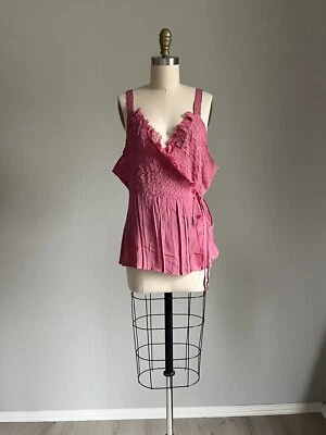 Camiseta sin mangas Komarov para mujer rosa con textura arrugada mediana estilo Fairy Grunge Y2K Foto 1 de 4