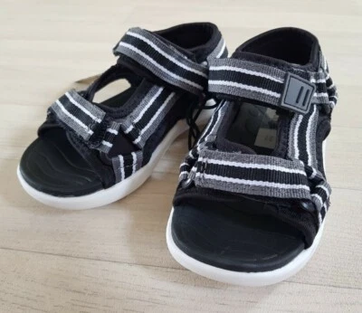 SCHWARZE JUNGEN SANDALEN Größe 9 Kleinkinder KLETTVERSCHLUSS Strand GEORGE Urlaub GESTREIFT