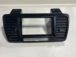 05-09 Subaru LEGACY OUTBACK TABLERO CENTRAL EMBELLECEDOR BISEL VENTILACIONES PANTALLA DE INFORMACIÓN OEM - Imagen 1 de 3