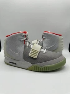 NEW Nike Air Yeezy 2 NRG Pure Platinum Size 9 (508214-010) - Picture 1 of 17