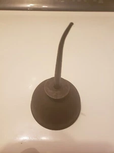 Antique Oil Can Apprx 7" Tall & 3.5" Diameter - Picture 1 of 7
