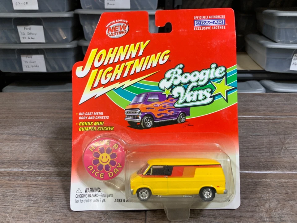 Johnny Lightning BOOGIE VANS 1977 DODGE D-150 YELLOW HAVE A NICE DAY - Image 1 of 1