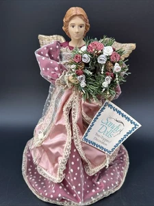 Bambole di sabbia vintage nuove con etichette Victoria Angel Tree Topper bordeaux e rosa - Foto 1 di 11