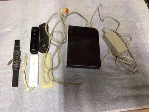 Wii Schwarz Konsole Bundle RVL-001 USA Controller Original Kabel Funktioniert - Bild 1 von 6