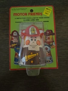 1974 Nasta Motor Friends Western Feuerwehrmann Friktion Spielzeug NEU VERSIEGELTE VERPACKUNG Kresge - Bild 1 von 4