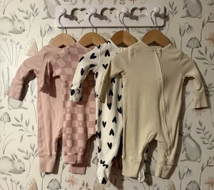 Girls Age 0-3 Months X4 Sleepsuits - TU & George - Zip Up Fasten - Picture 1 of 4