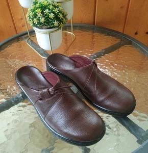 Zoccoli donna Clarks pieghevoli slip on taglia 9M marrone usati in ottime condizioni - Foto 1 di 13