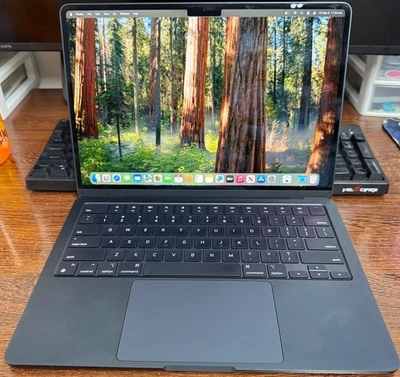 Apple MacBook Air 13" (M2, 24GB Ram, 1TB SSD) Black - Excellent Cond - 100% Batt - Image 1 of 4