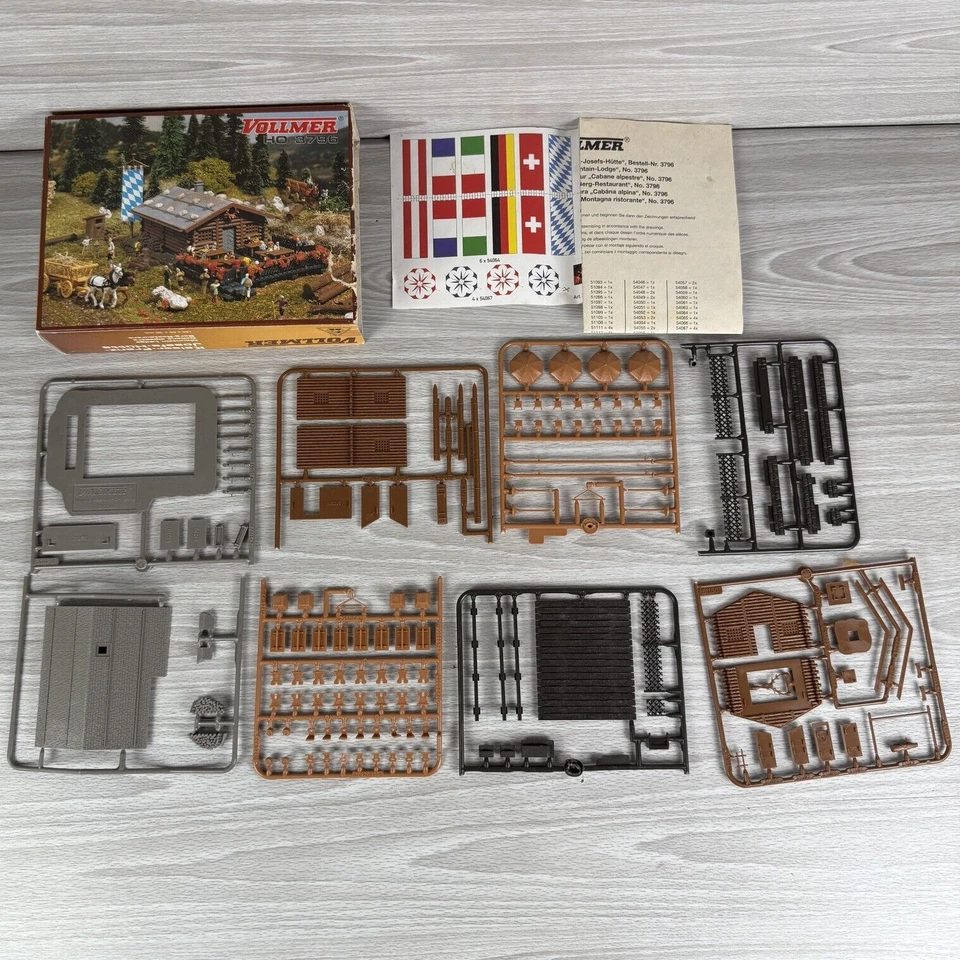 HO Scale Vollmer 3796 Mountain Lodge Restaurant Cabin Train Layout Display Scene - Image 1 of 4