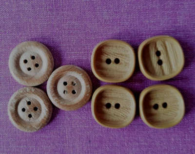 7 alte Knöpfe Konvolut - 1,5 cm, siehe Fotos - Bild 1 von 2