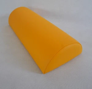 Halbrolle Knierolle Lagerungsrolle 50*15*7,5 cm safran - Bild 1 von 1