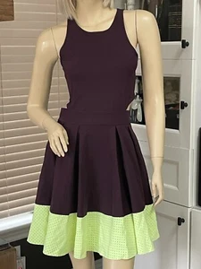 Lululemon Damen Auswärtskleid lila neongelb perforiert Skater Fit Flare Größe 6 - Bild 1 von 8