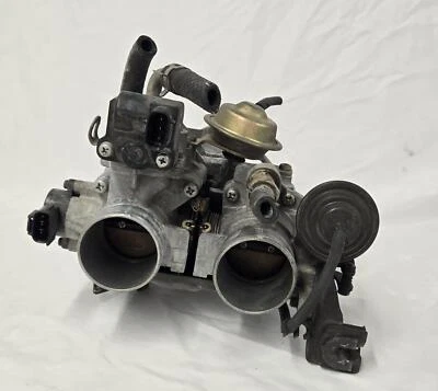 1999-2001 Lexus ES300 conjunto do corpo do acelerador com temporização variável da válvula - Imagem 1 de 4