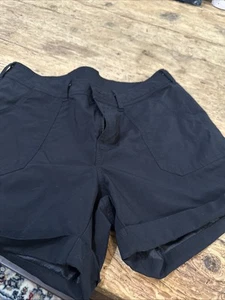Woman’s North face Black Shorts Size 12 - Picture 1 of 6