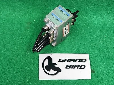 VÁLVULA NEUMÁTICA KOGANEI SPK-163W CON SPK-221W, USADA Foto 1 de 2