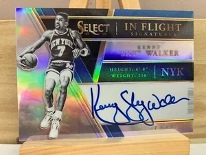 Kenny "Sky" Walker NBA 2017-18 SELECT IN FLIGHT FIRMAS (KNICKS, BALAS) - Imagen 1 de 2