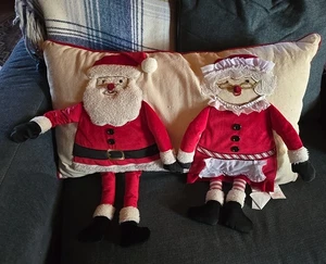 Lustiges traditionelles Weihnachtsmann und Frau Claus Weihnachtskissen 14 Zoll x 25 Zoll Isaac Mizrahi EUC - Bild 1 von 14