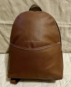 Tommy Hilfiger braun Kunstleder Rucksack Handtasche Gold Logo verstellbare Riemen EUC - Bild 1 von 10