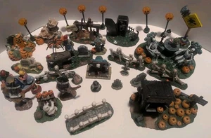 Lemax SPOOKY TOWN y otras miniaturas surtidas de HALLOWEEN - Lote de 30 VER DESC - Imagen 1 de 13