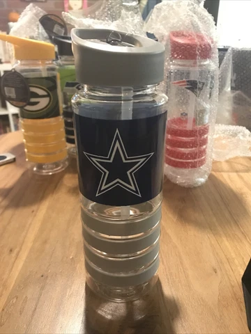 NFL  Dallas Cowboys 25 oz. Flip Top Water Bottle with anti slip grip Cover