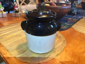 Vintage Two Handled Bean Pot with Lid, two tone pottery stoneware - Picture 1 of 9