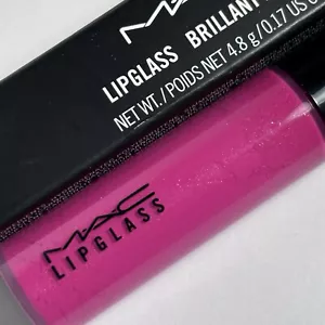 BNIB MAC *GIRL ABOUT TOWN* Lipglass ~ Bright Blue Fuchsia ~ RARE, OG Formula - Picture 1 of 7