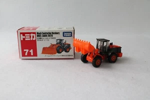 TOMICA 71 Hitachi Construction Machinery Wheel Loader ZW220 2009 - Picture 1 of 4