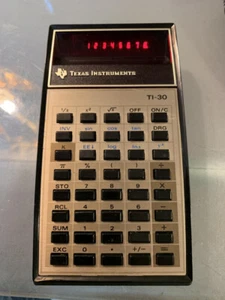Calculatrice vintage à LED Texas Instruments TI30 - Photo 1/10