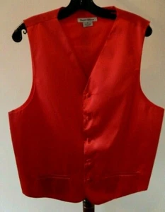 Vintage Red Satin Men's DANIEL ELLISSA Red Formal VEST SIZE M - Picture 1 of 2