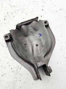 2012-2017 AUDI A6 3.0L - ENGINE RIGHT MOTOR MOUNT RETAINER PLATE OEM 4G0399060G - Picture 1 of 3