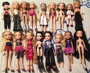 Large Lot Of 17 2001 2000s MGA Bratz Dolls Figures VTG RARE Fashion Boys + Girls - Picture 1 of 10