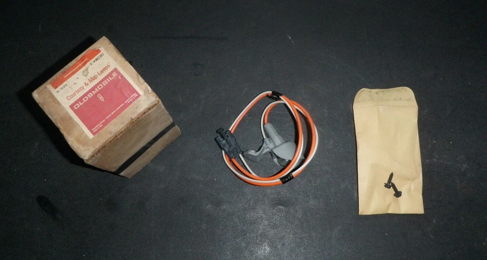 GM NOS 1967-73 Oldsmobile Cutlass 442 F85 Courtesy Map Lamps Rare Accessory OEM - Image 1 of 3