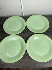 Set of 4 Vintage 1950's Oven Proof Fire King Jadeite Jane Ray Dinner Plates 9" - Picture 1 of 6