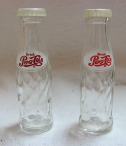 VINTAGE UNUSED NOS PEPSI COLA BOTTLE SALT & PEPPER SHAKERS - Picture 1 of 4