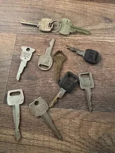10 Stück Mix Autoschlüssel Lot Ford GM Lincoln Mercury Falcon - Bild 1 von 2