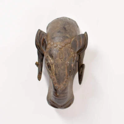 Máscara de carnero de madera Baule Gbagba Costa de Marfil Foto 1 de 4