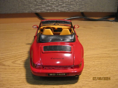 1/18 PORSCHE 911 CONVERTIBLE, EN ROJO DE ANSON, SIN CAJA Foto 1 de 4